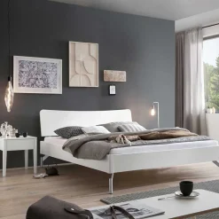 Weißes Designbett in 140x200 cm - Shuffle