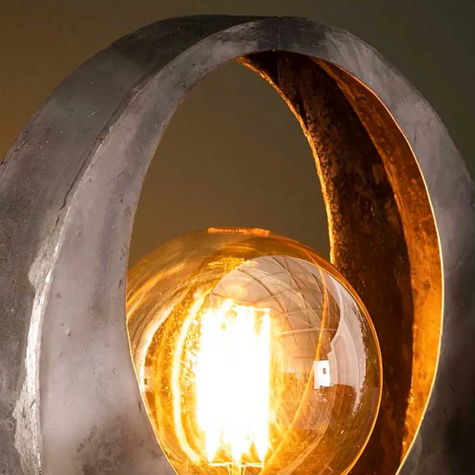 30x32x13 Designer Tischleuchte aus Metall in Altsilber - Hugo