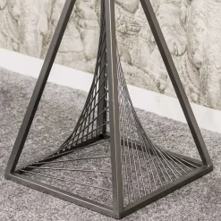 45x57x45 Tisch mit Design Pyramiden Gestell - Soveltra